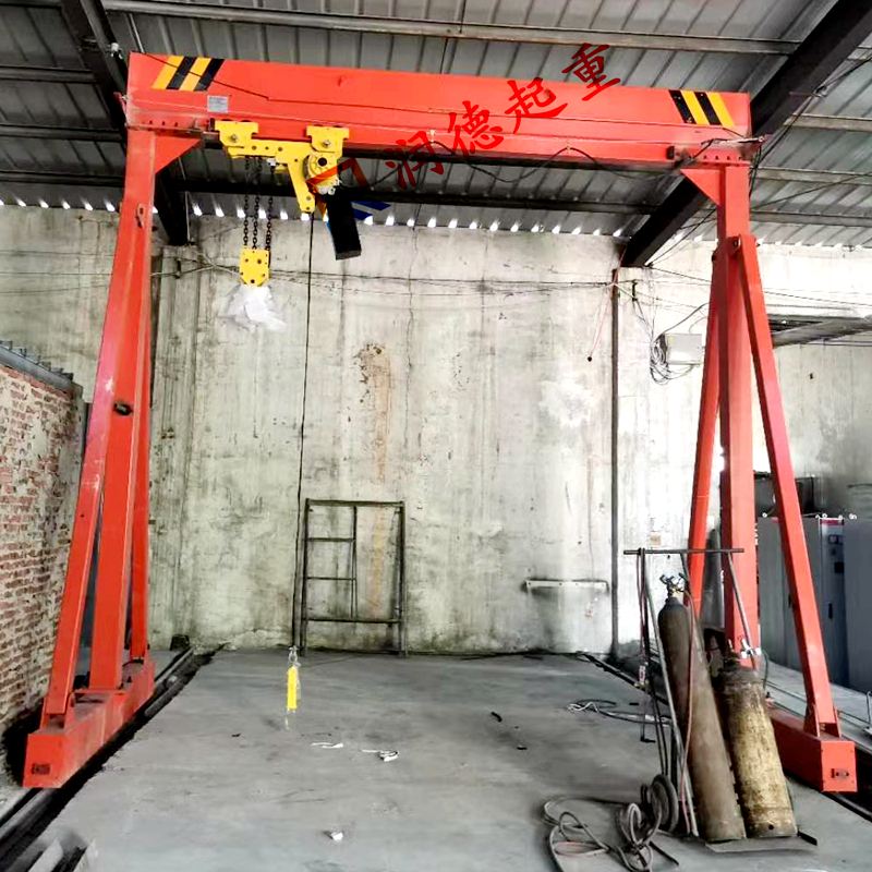 有軌2噸電動(dòng)龍門吊.jpg