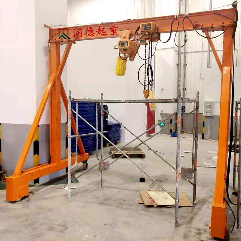 無軌萬向龍門吊 小型電動(dòng)龍門架 輪胎液壓升降起重機(jī)15.jpg