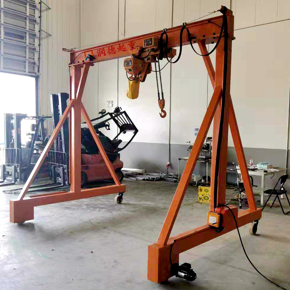 無軌萬向龍門吊 小型電動龍門架 輪胎液壓升降起重機13.jpg