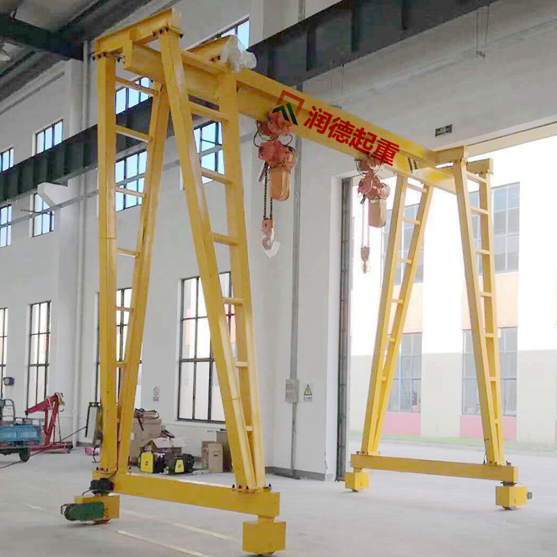 無軌萬向龍門吊 小型電動龍門架 輪胎液壓升降起重機19.jpg