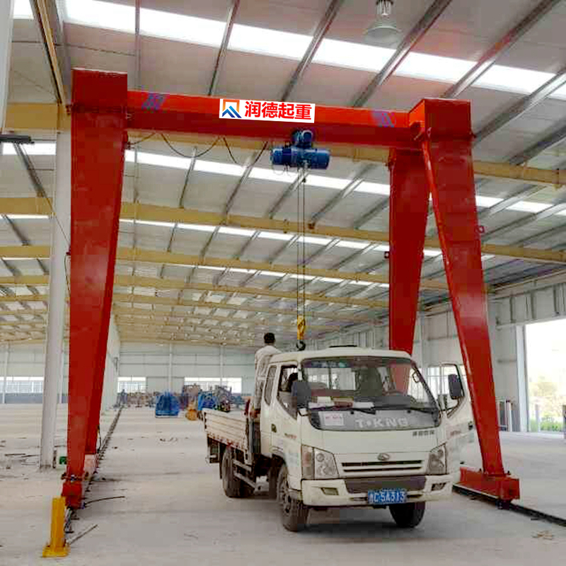 無軌萬向龍門吊 小型電動(dòng)龍門架 輪胎液壓升降起重機(jī)25.jpg