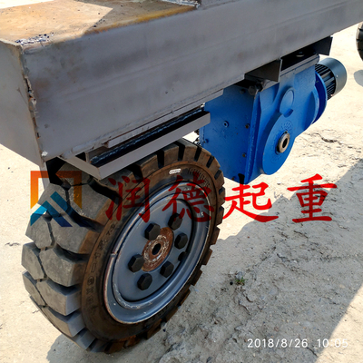 輪胎驅(qū)動臺車